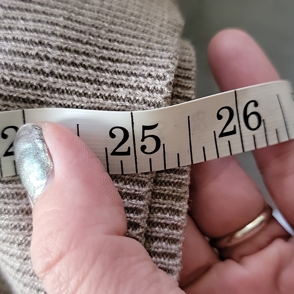 Willow & Clay Tan Sweater with Dog Design - Picture 8 of 9